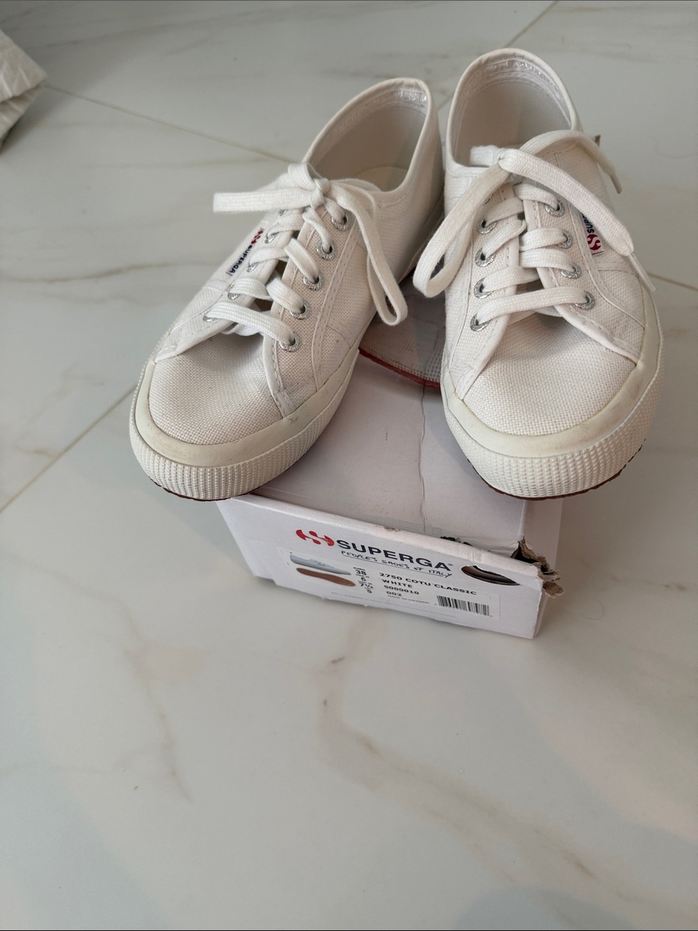 Superga Women’s White Canvas Low-Top Sneakers Size 38 Womens 71/2